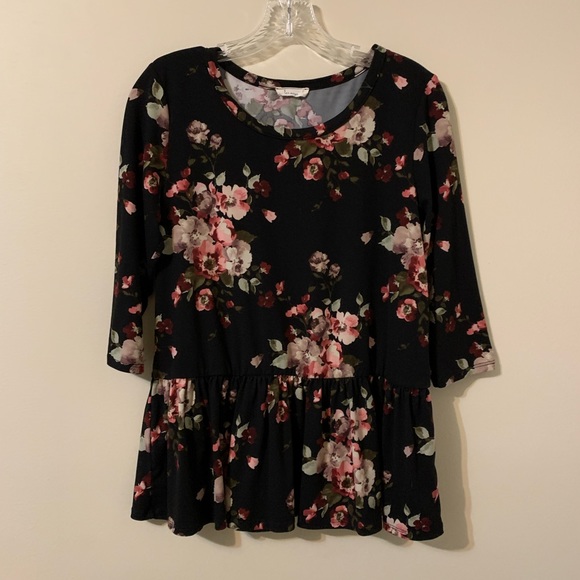 Floral Top by LES AMIS size Small - Picture 3 of 13